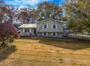 106 Woodbine Dr, Benton, TN 37307