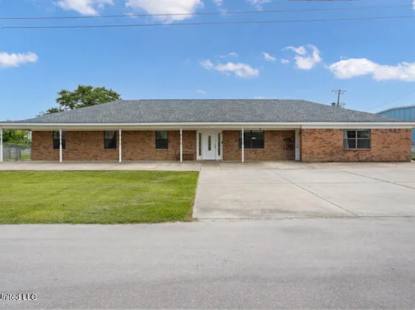 281 7th St, Biloxi, MS 39530