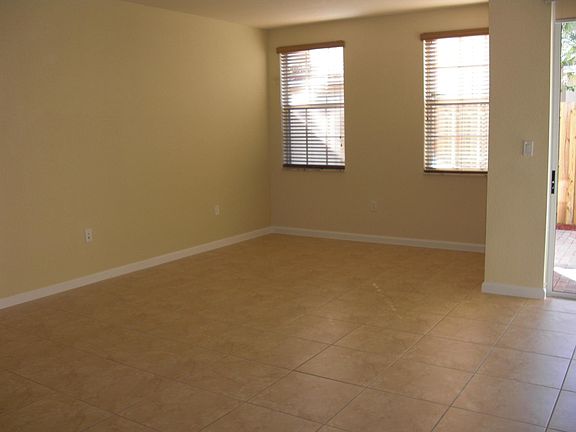 4th image of 211 Las Brisas Cir