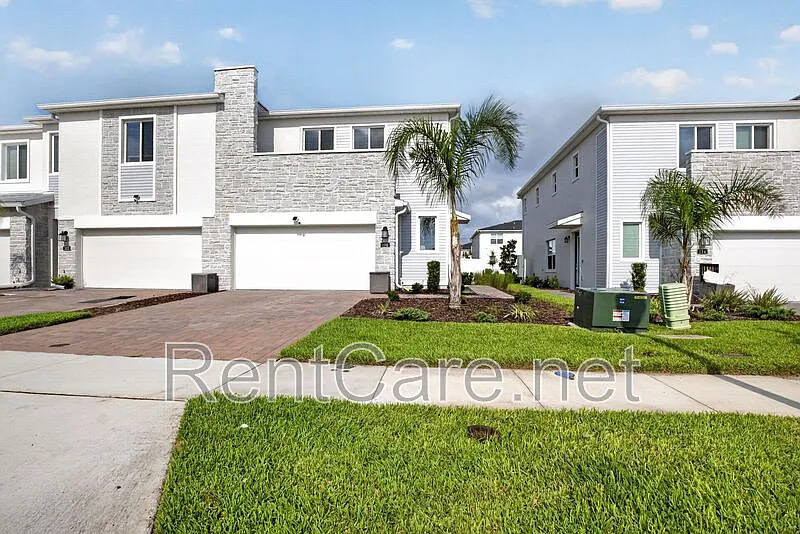 3 bed, 2.5 bath, 1988 sqft, $2,350 — Photo 3