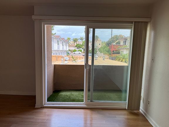 5th image of 5051 La Jolla Blvd Unit 209