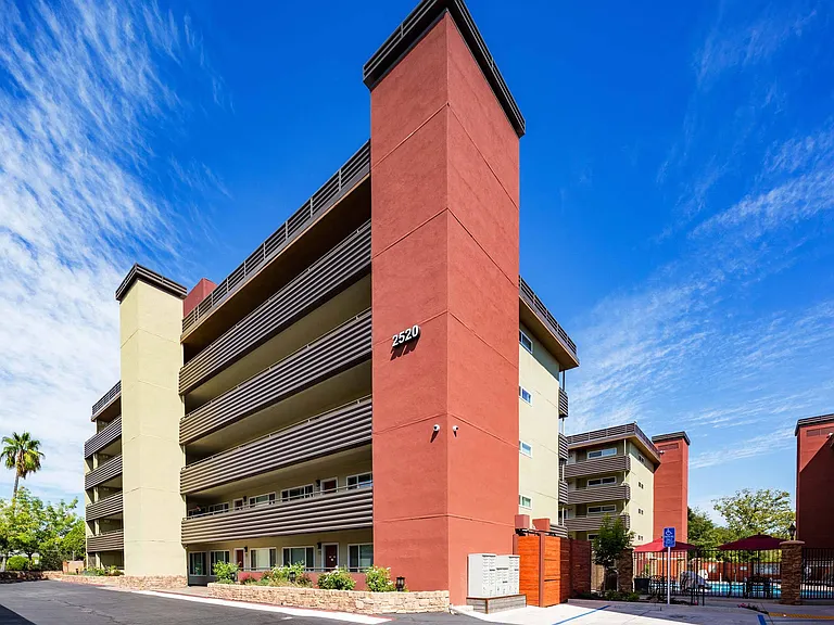 Vista Torre — Photo 12