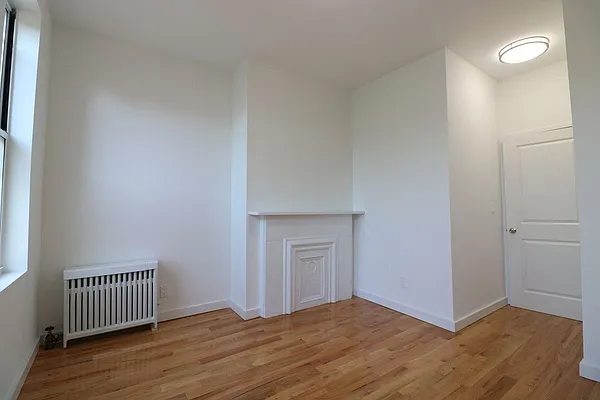 Rented by Compass | media 7