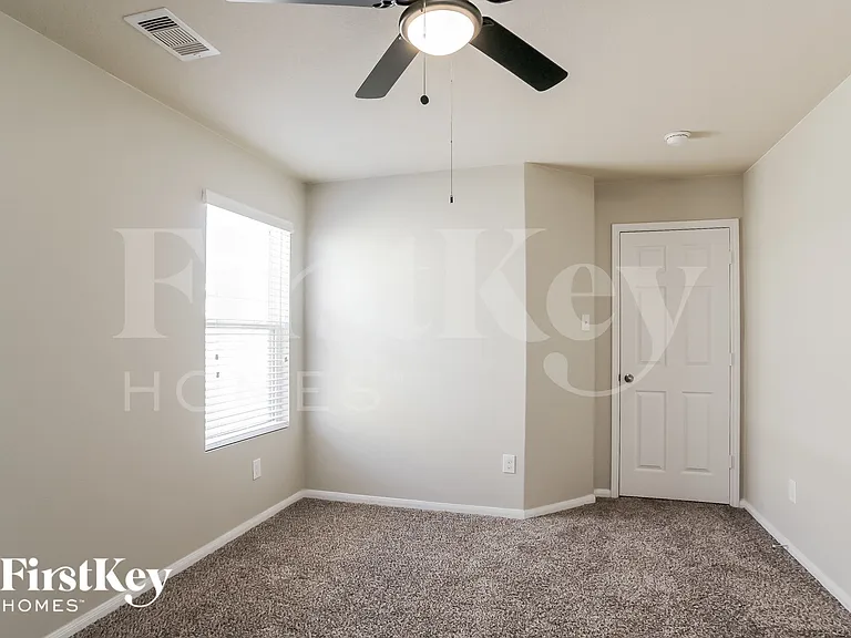 5046 Dappled Grove Trl — Photo 11