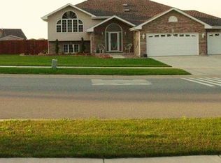 5916 Phillips Rd, Schererville, IN 46375