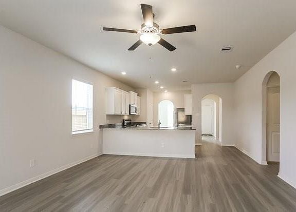 4th image of 25346 Shadowdale Dr