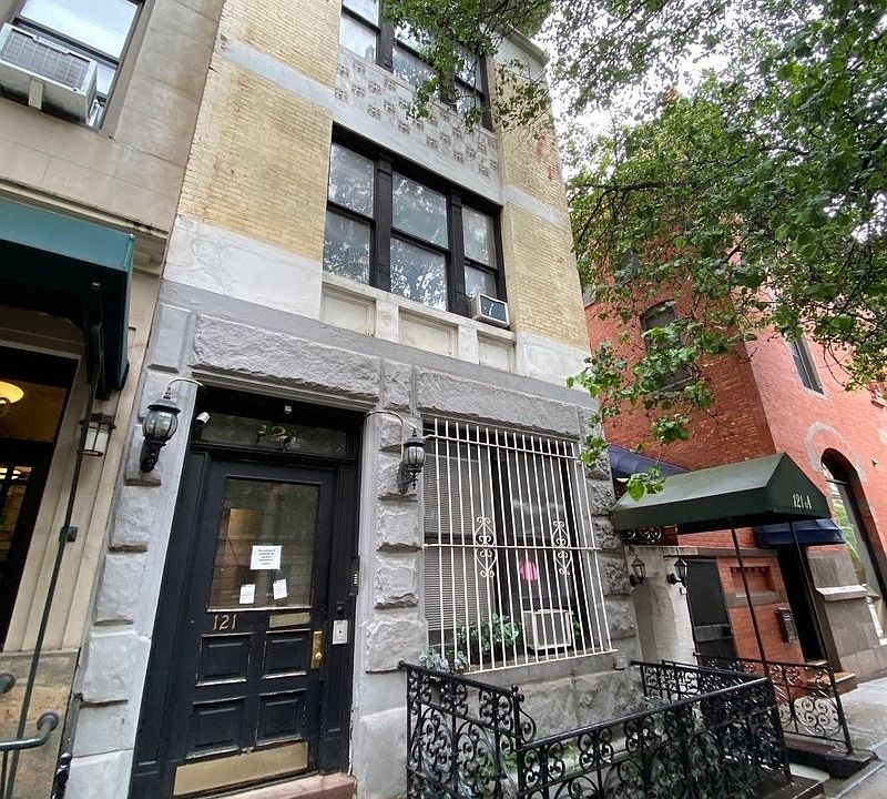 1st image of 121 E 89th St #2