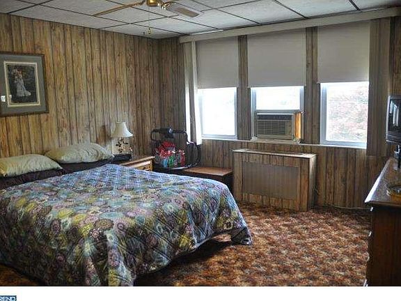 3rd image of 814 Serrill Ave