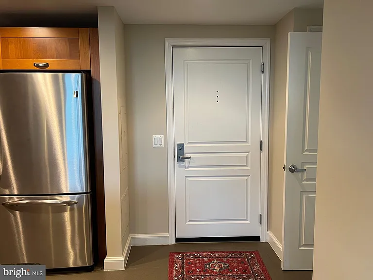 2451 Midtown Ave #606 — Photo 8