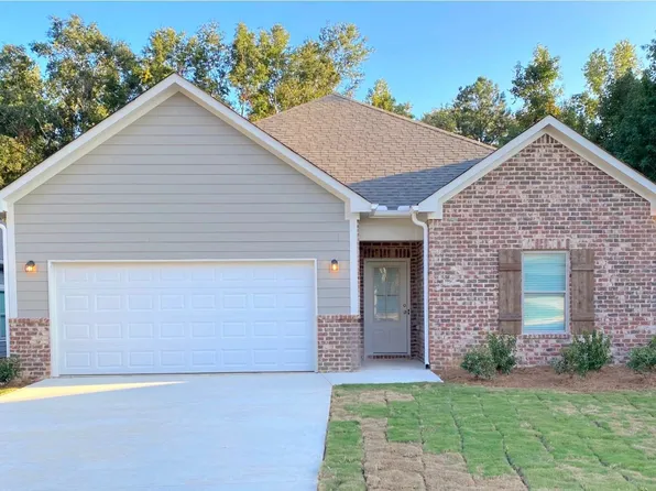 220 Avalon Way, Clanton, AL 35045