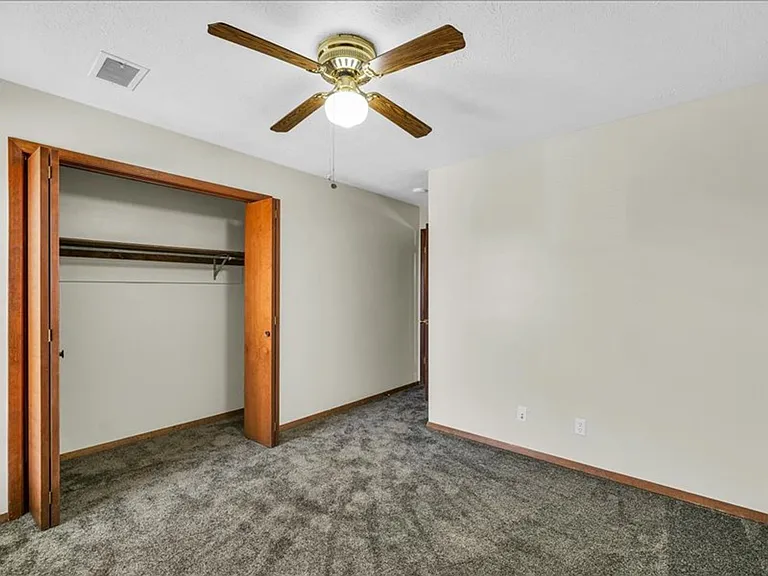 713 Fairmont Dr — Photo 8