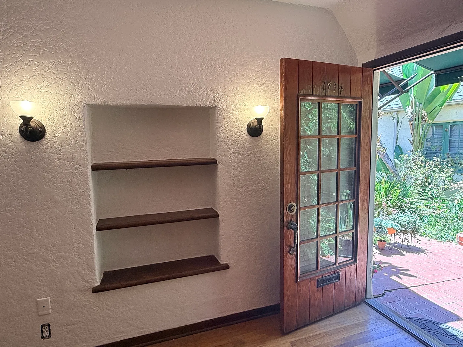 Studio, 500 sqft, $1,925 — Photo 4