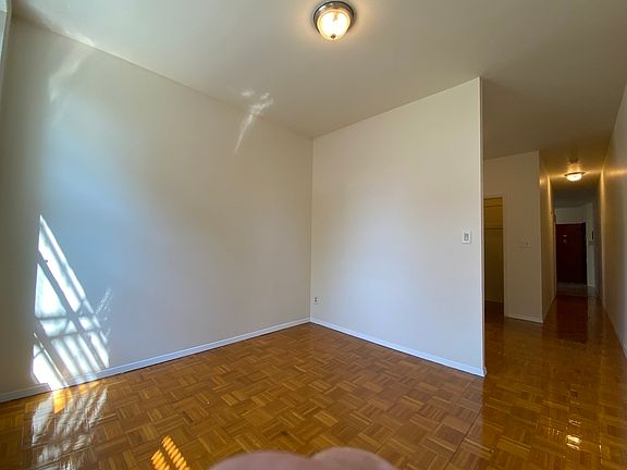 5th image of 139 2nd Ave APT 18