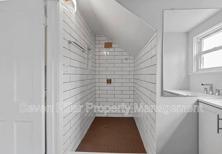 1801 N 4th St — Photo 11
