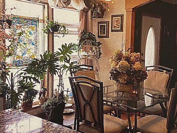 Breakfast nook 
