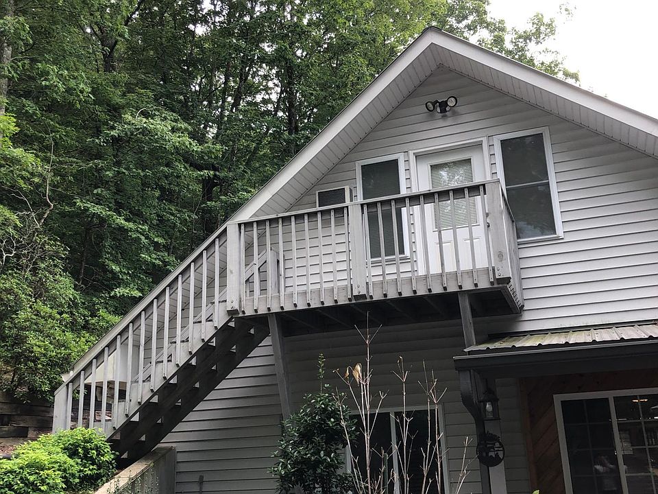 Separate entrance for upstairs