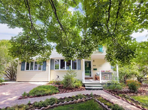 84 Jefferson Road, Farmingdale, NY 11735