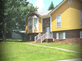 76 Bel Aire Cir, Pleasant Grove, AL 35127