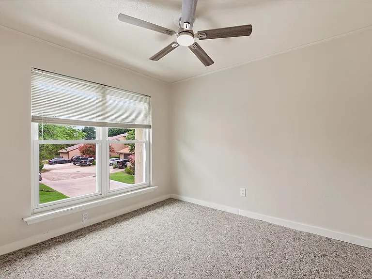 1813 Greenspring Cir — Photo 17