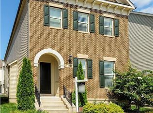 44634 Petersham Dr, Ashburn, VA 20147