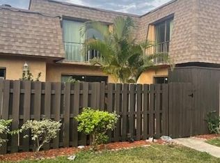 6001 Waterview Cir, Palm Springs, FL 33461