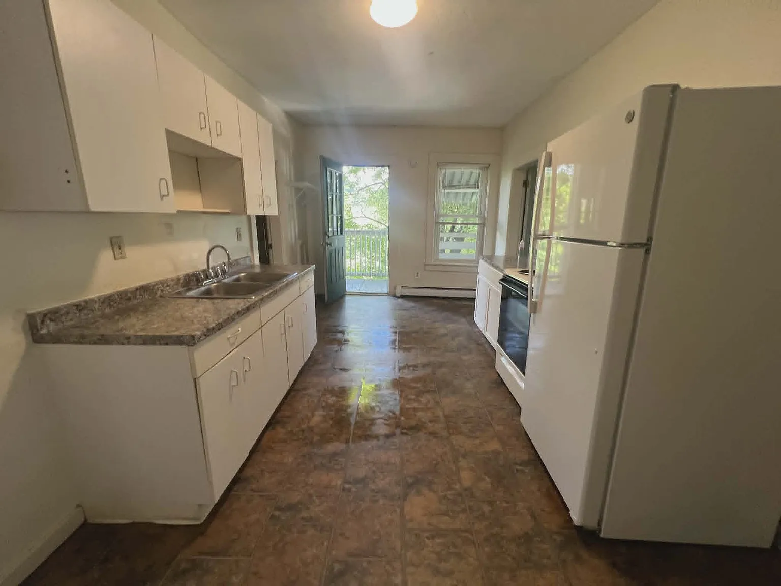 2 bed, $1,400 — Photo 1