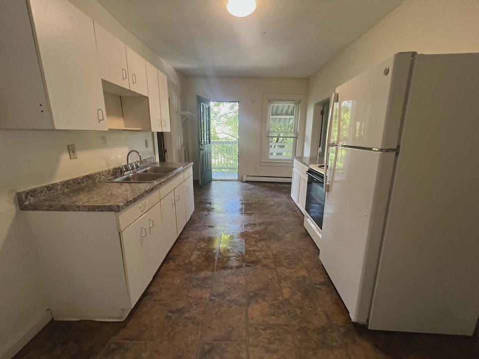 1st image of 29 Canal St APT 3