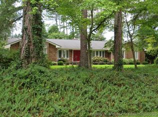 1906 Partridge Dr, Fayetteville, NC 28304