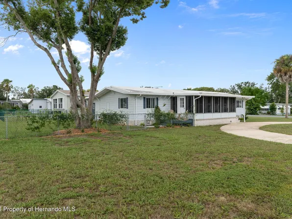 8090 Little Tee Ln, Brooksville, FL 34613
