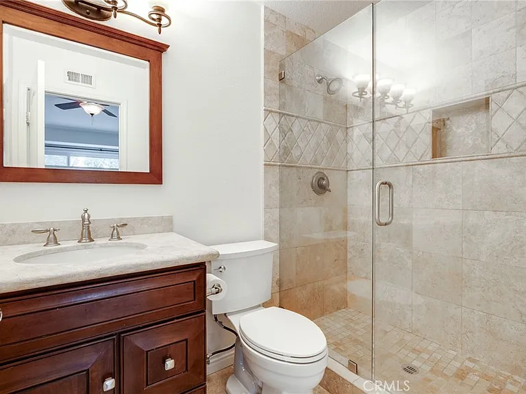 581 N Pageant Dr — Photo 11