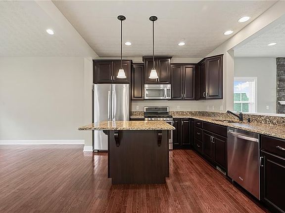 4th image of 245 Bentbrook Cir
