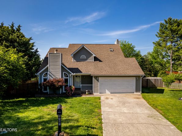 8401 Strasbourg Ct, Knoxville, TN 37923