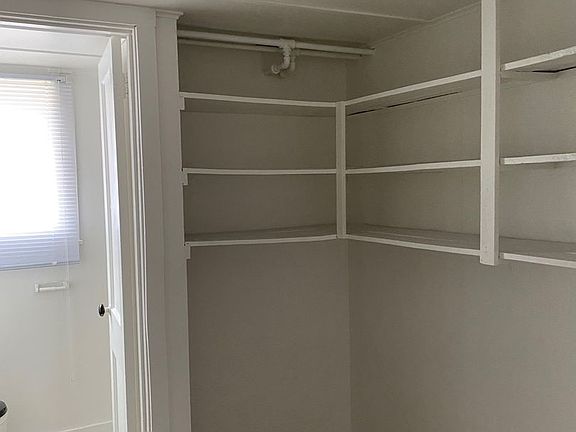 5th image of 203 Hotel Pl Unit 5C