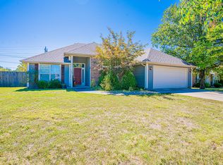 100 Acorn Ln, Branson, MO 65616