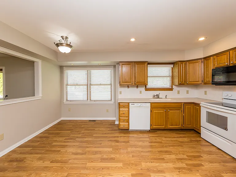 5558 Parker Hill Ln #1 — Photo 13
