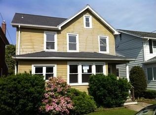 1052 1st Ave, Hellertown, PA 18055