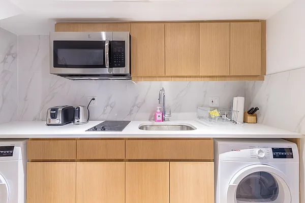 Rented by Townhouse Apartments | media 10