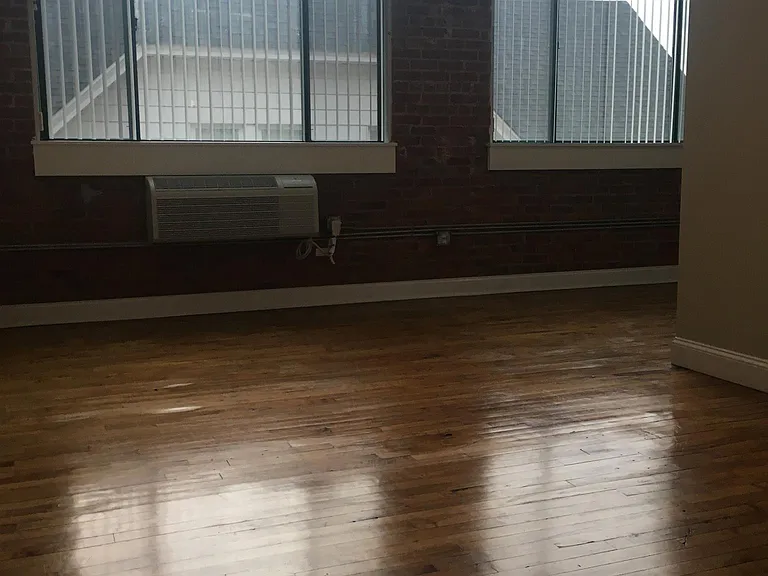 390 Charles St #313 — Photo 12