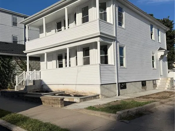 47 Hall St, Providence, RI 02904