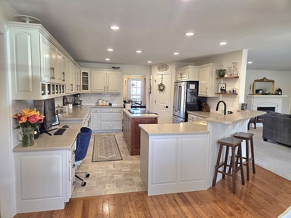 5th image of 3755 Thomasville Rd