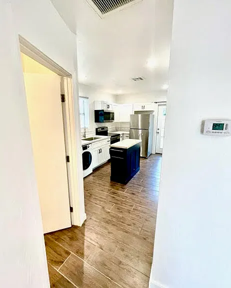 1402 E McKinley St #C — Photo 14
