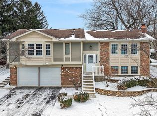 632 Sheffield Ln, Bolingbrook, IL 60440