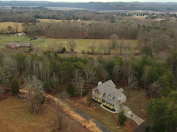 3rd image of 2318 Hillside Pl