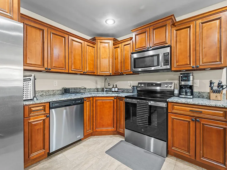 5120 Aragon Way S — Photo 16