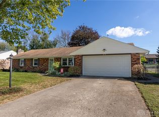 1075 Crestview Dr, Troy, OH 45373