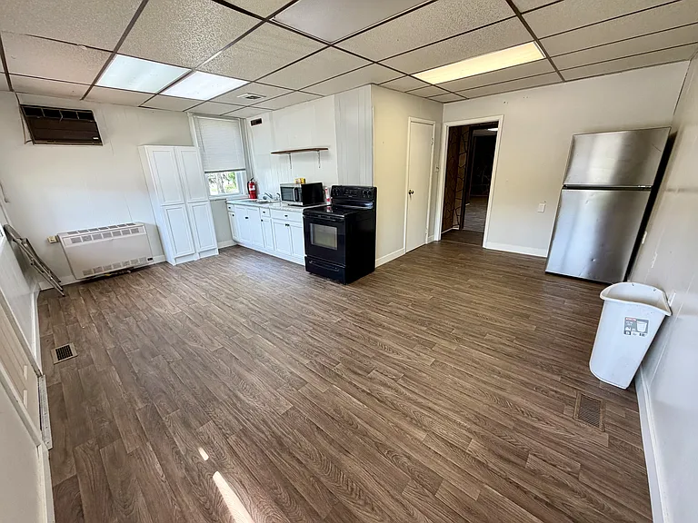 107 W Main St #A — Photo 3