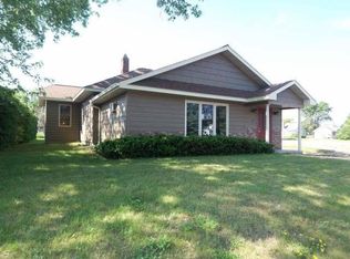 512 Wall St E, Eagle River, WI 54521
