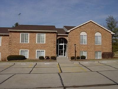 1st image of 5170 Old Oak Trl APT 23