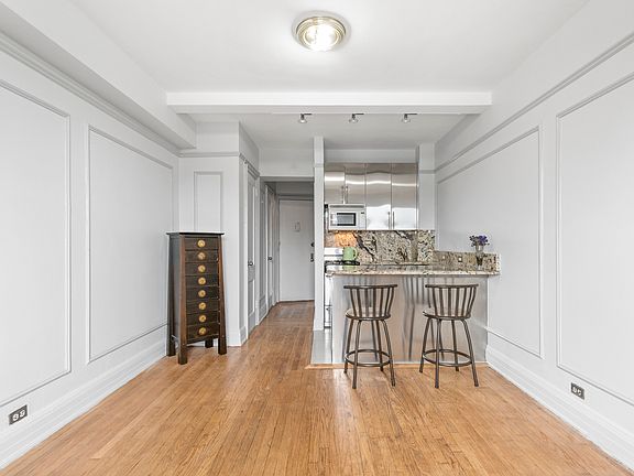 3rd image of 2681 Broadway #14FF