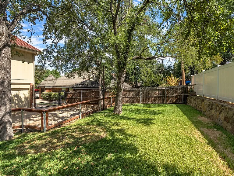 3104 Steve Dr — Photo 31